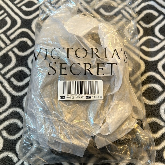 Victoria’s Secret Purse - Picture 7 of 7